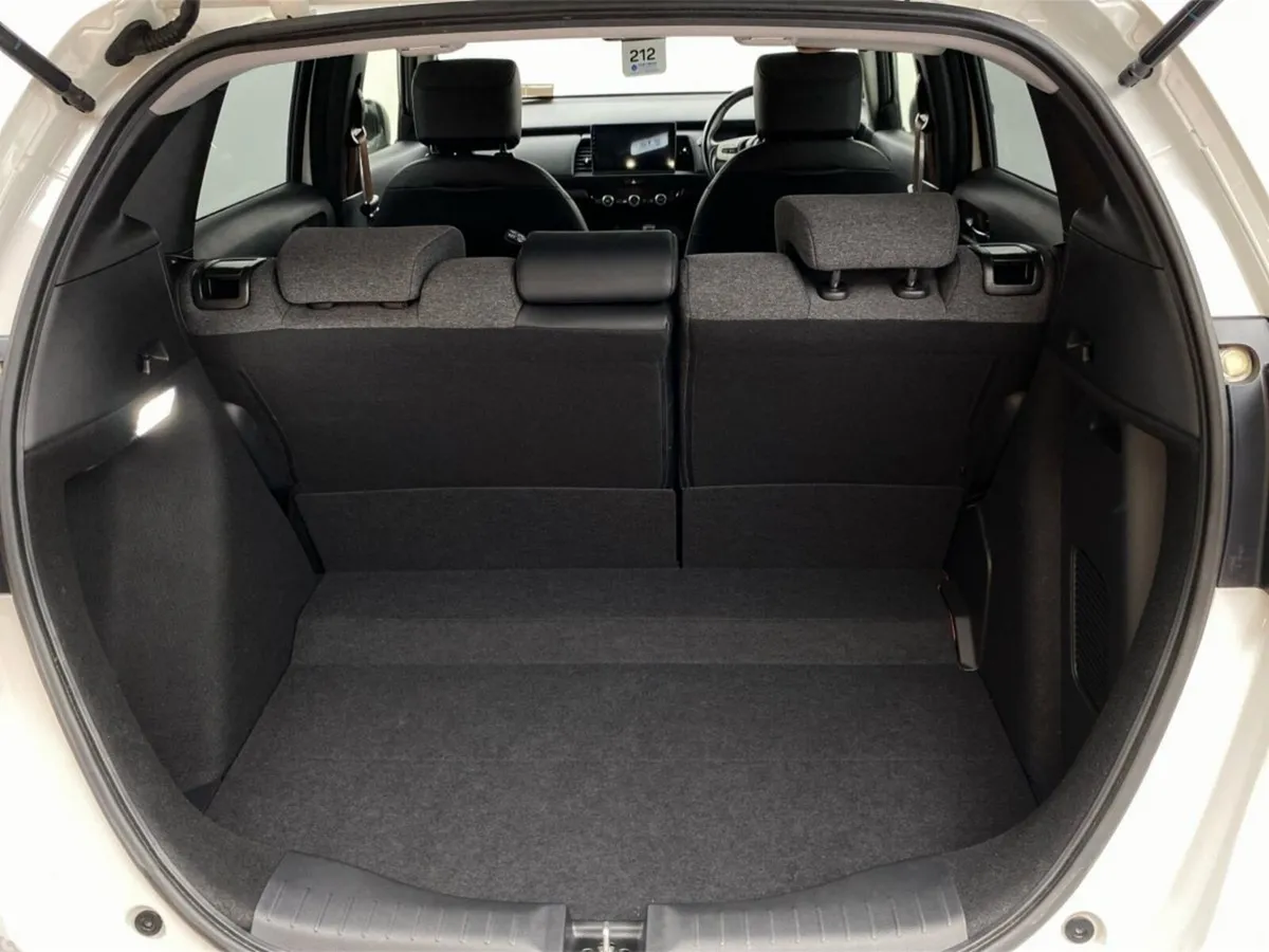 Honda Fit Hatchback, Petrol Hybrid, 2022, White