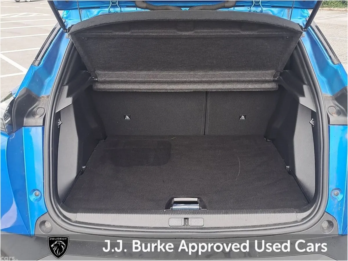 Peugeot 2008 MPV, Electric, 2024, Blue