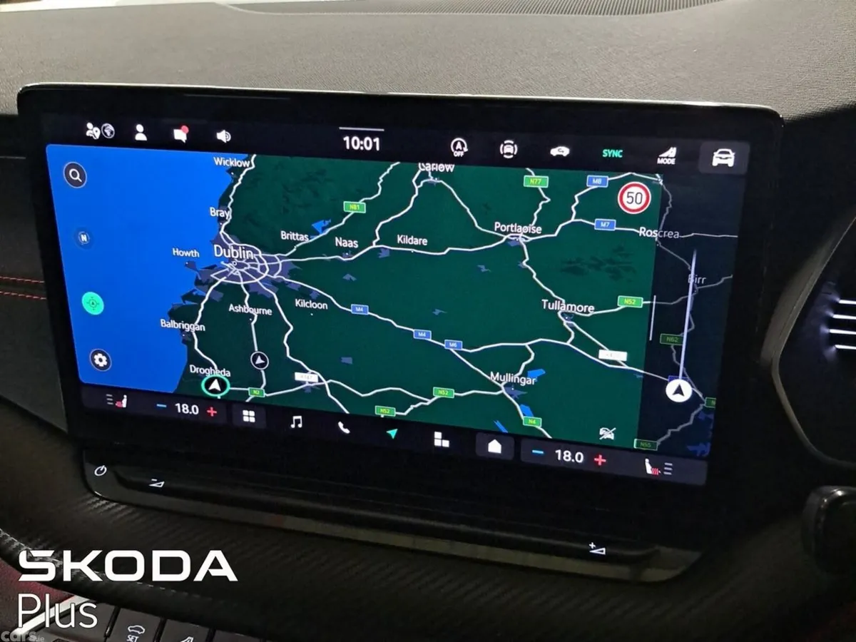Skoda Octavia Saloon, Petrol, 2025, Green
