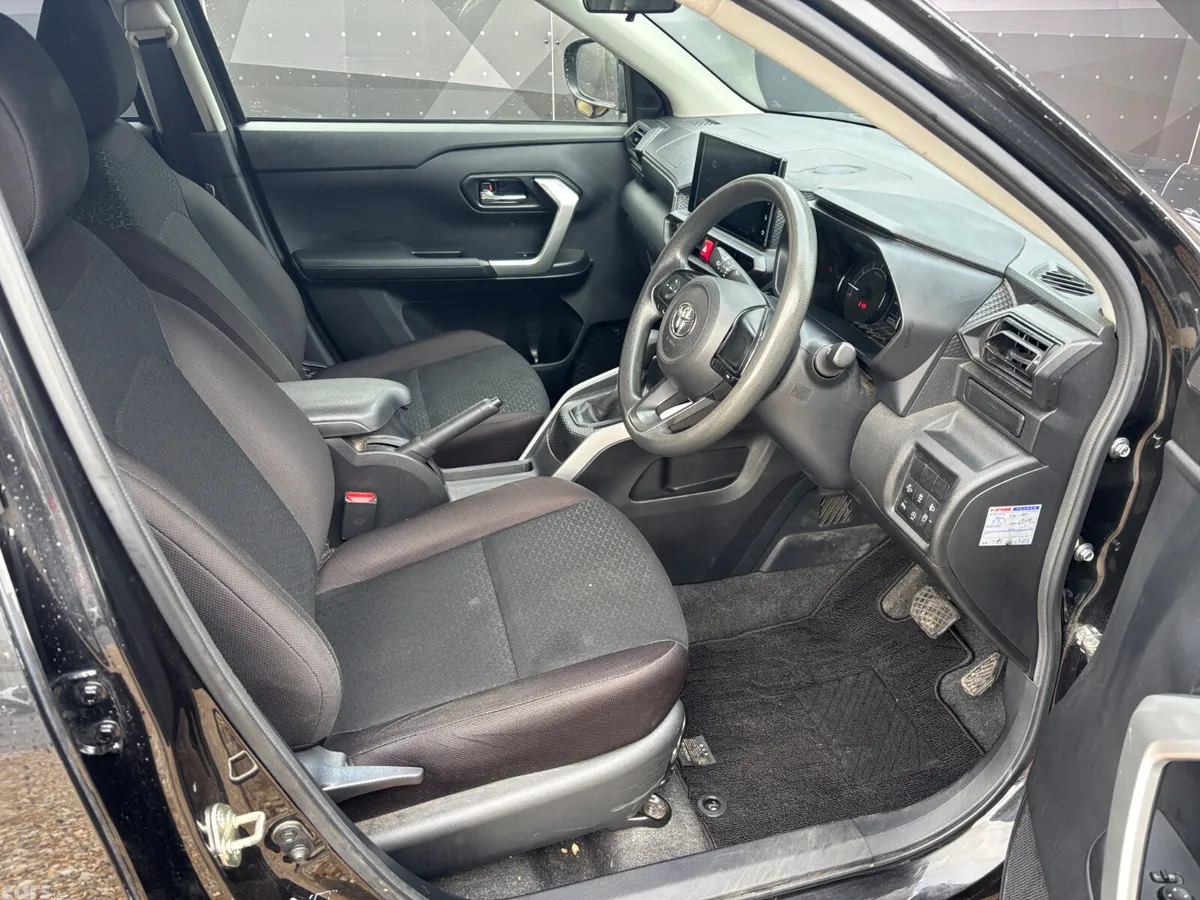 Toyota Raize Hatchback, Petrol, 2021, Black