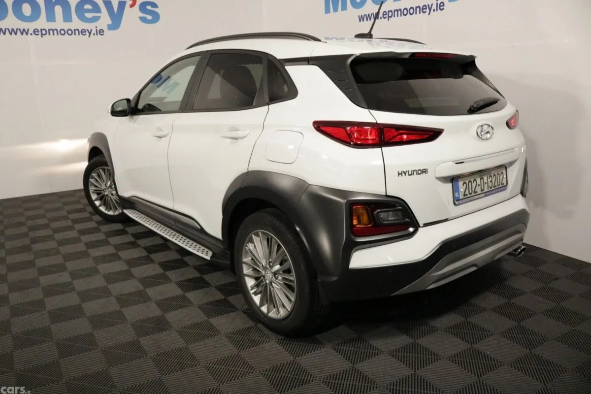 Hyundai KONA SUV, Petrol, 2020, White