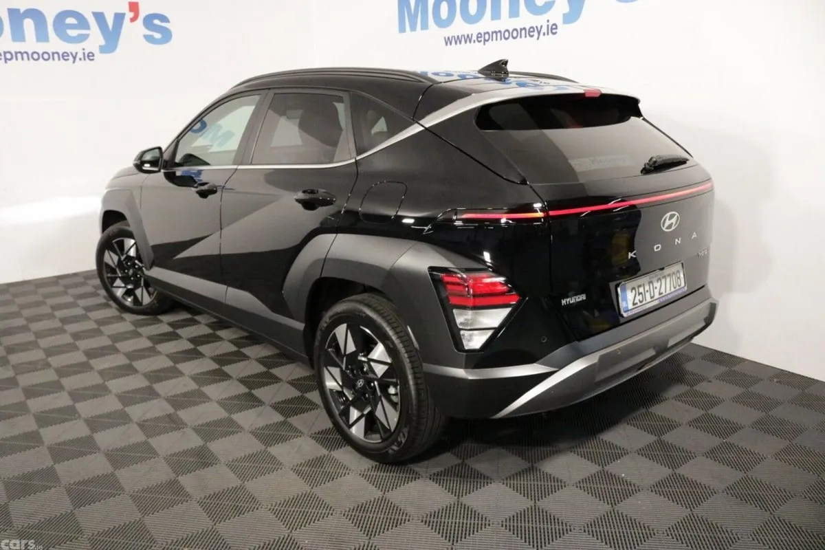 Hyundai KONA SUV, Petrol Hybrid, 2025, Black