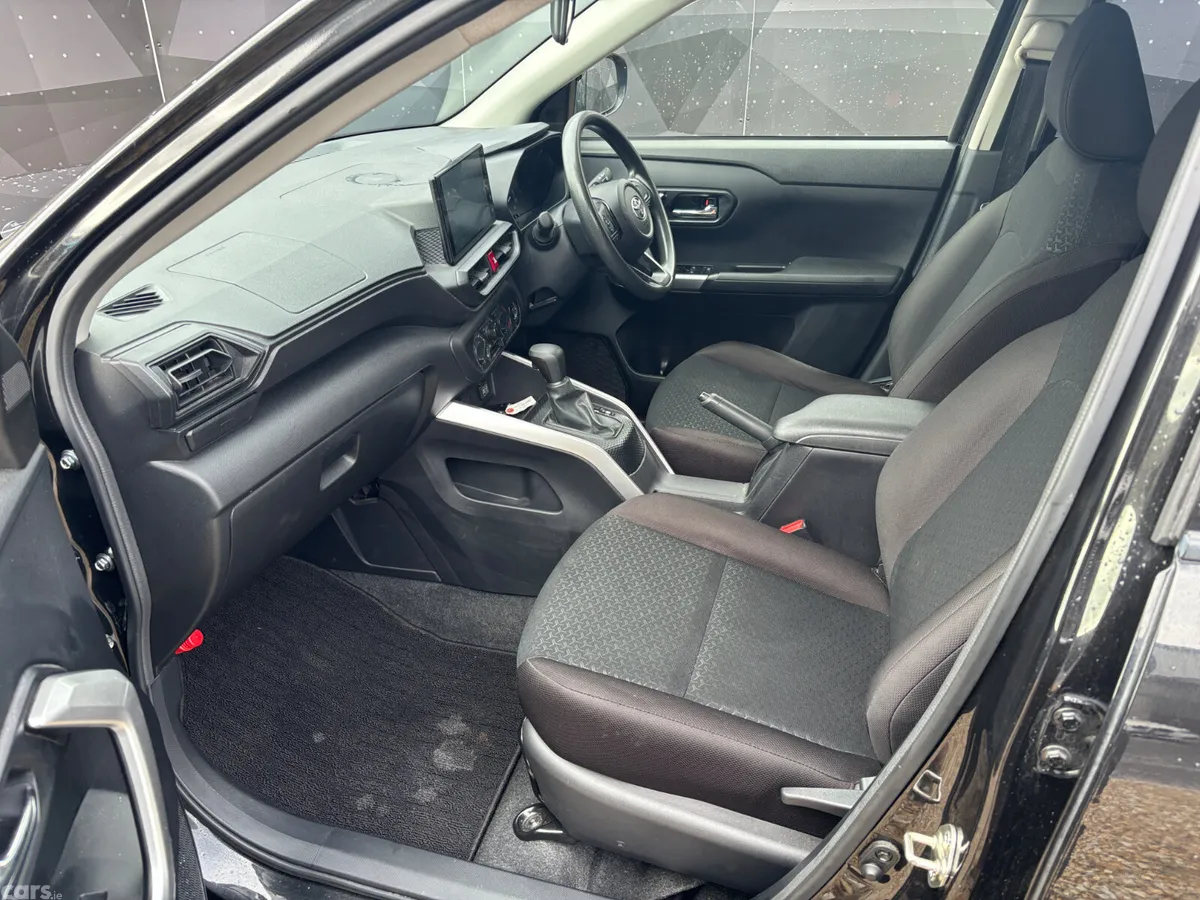 Toyota Raize Hatchback, Petrol, 2021, Black