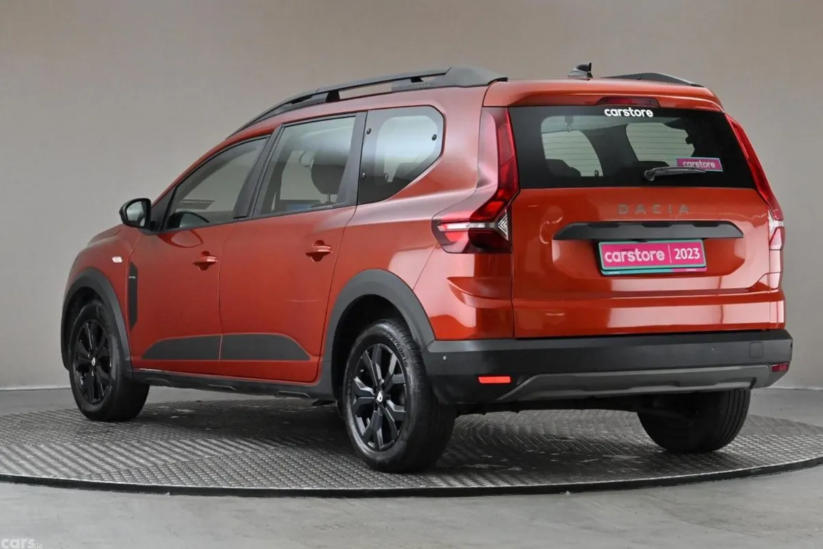 Dacia Jogger MPV, Petrol, 2023, Brown