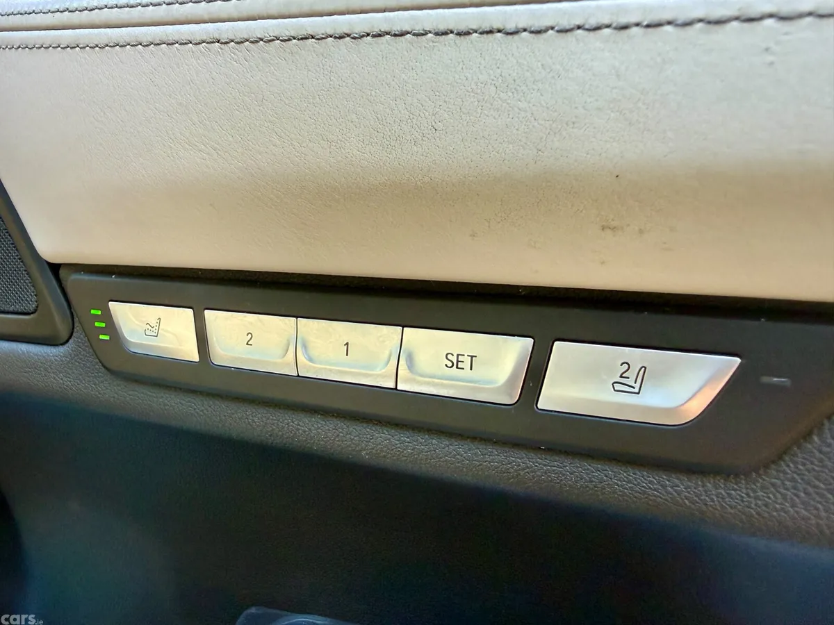 BMW 7-Series Saloon, Diesel, 2017, Black