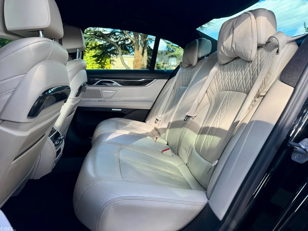 BMW 7-Series Saloon, Diesel, 2017, Black