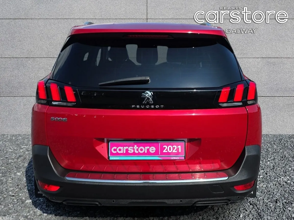 Peugeot 5008 MPV, Diesel, 2020, Red