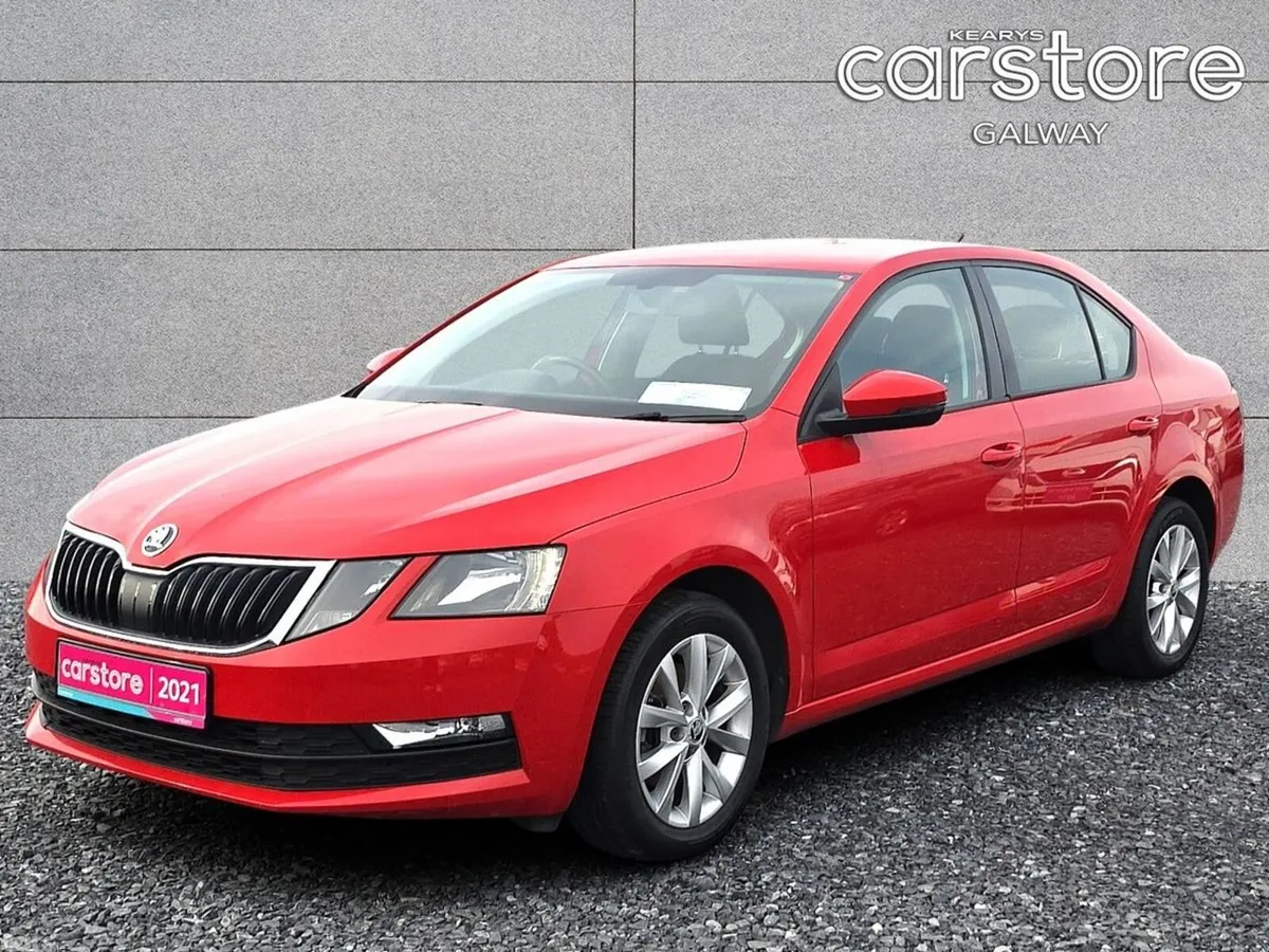 Skoda Octavia Saloon, Petrol, 2021, Red