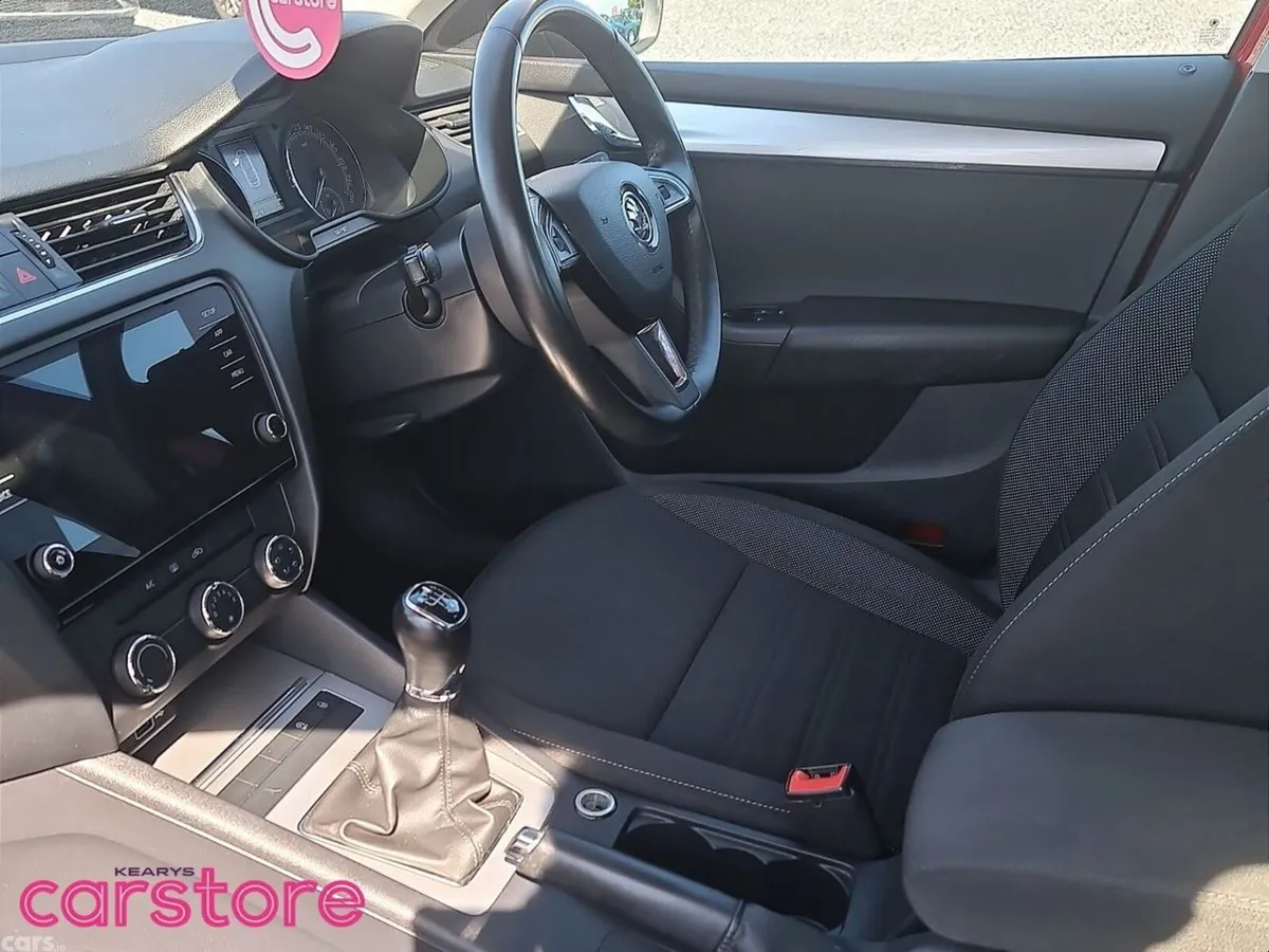 Skoda Octavia Saloon, Petrol, 2021, Red