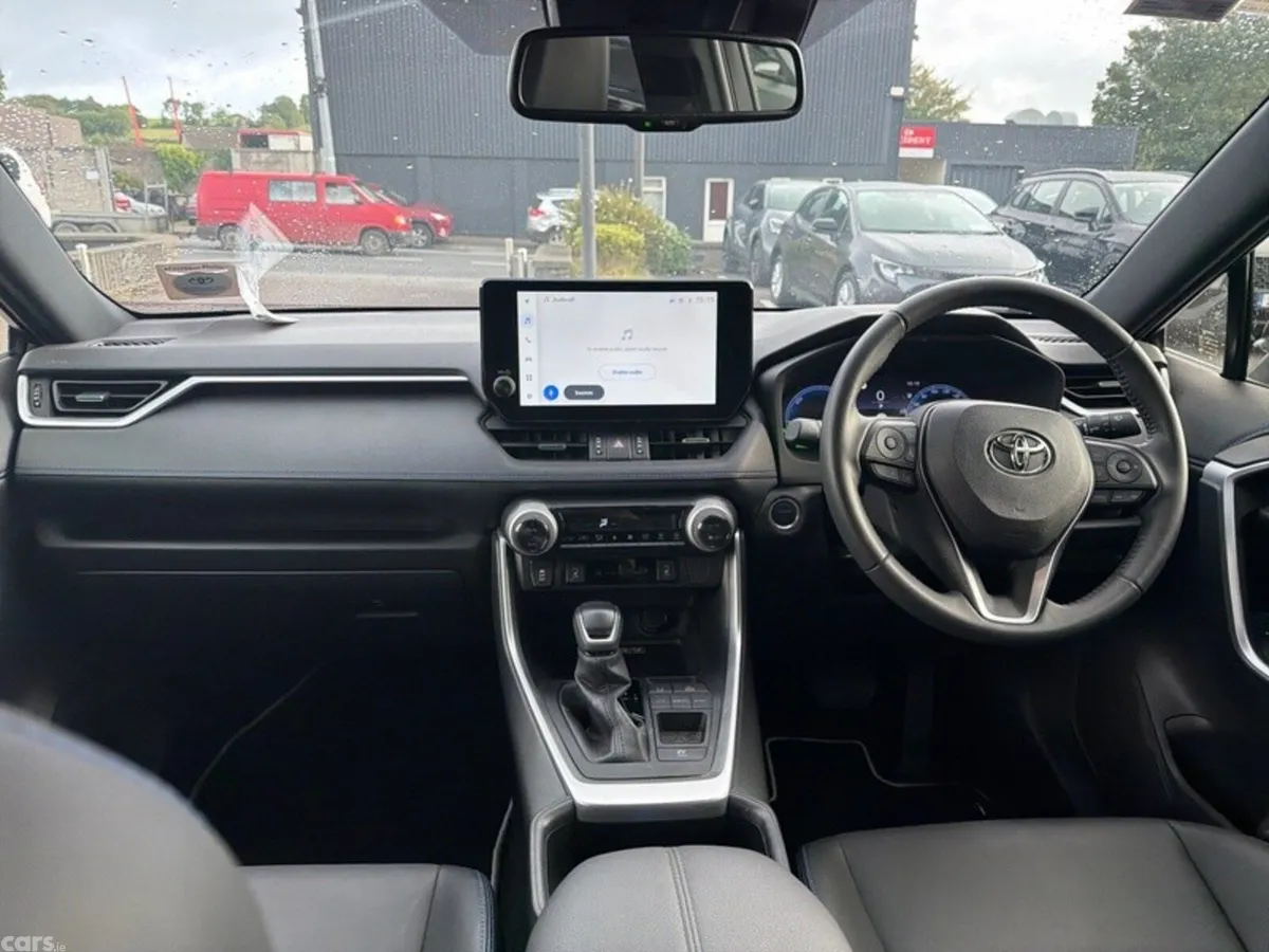 Toyota RAV4 SUV, Petrol Hybrid, 2024, White