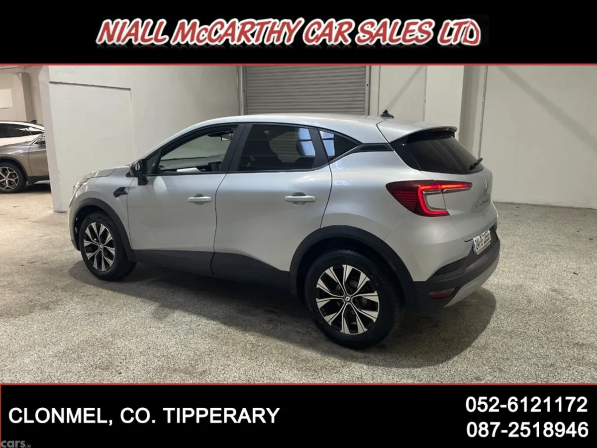 Renault Captur Hatchback, Petrol, 2024, Grey