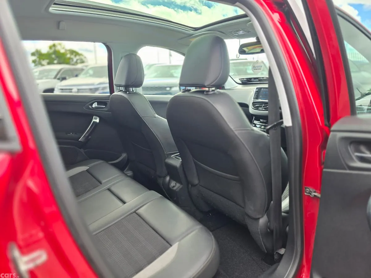 Peugeot 2008 Estate, Petrol, 2018, Red