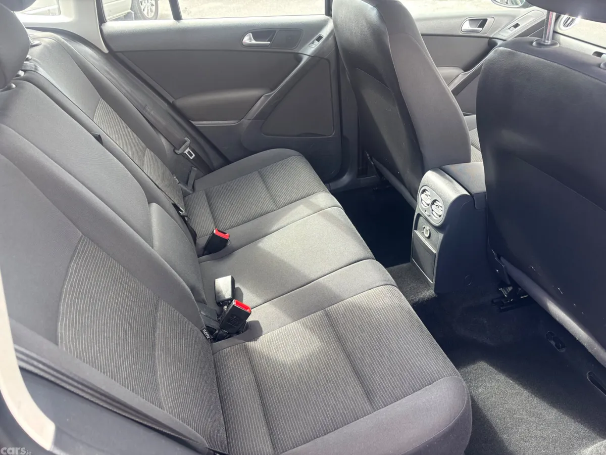 Volkswagen Tiguan SUV, Diesel, 2012, Black