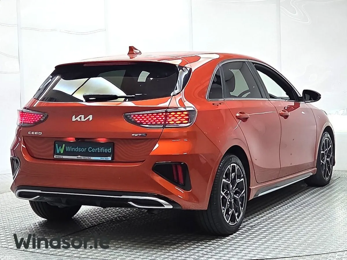 Kia Ceed Hatchback, Diesel Hybrid, 2023, Orange