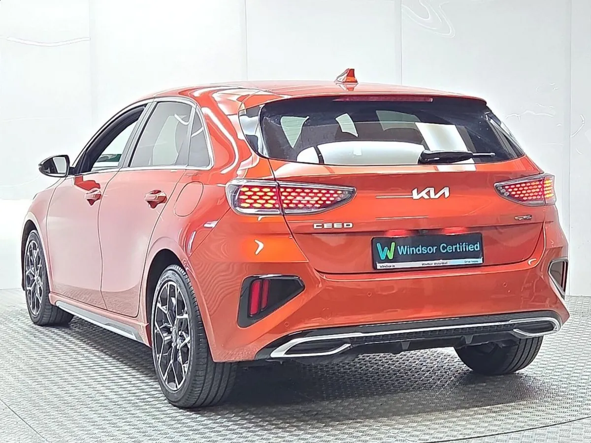 Kia Ceed Hatchback, Diesel Hybrid, 2023, Orange