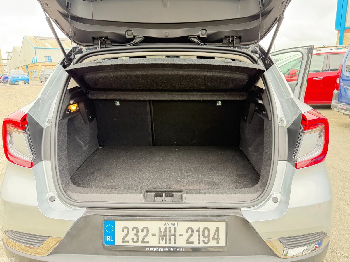 Renault Captur Hatchback, Petrol Plug-in Hybrid, 2023, Other