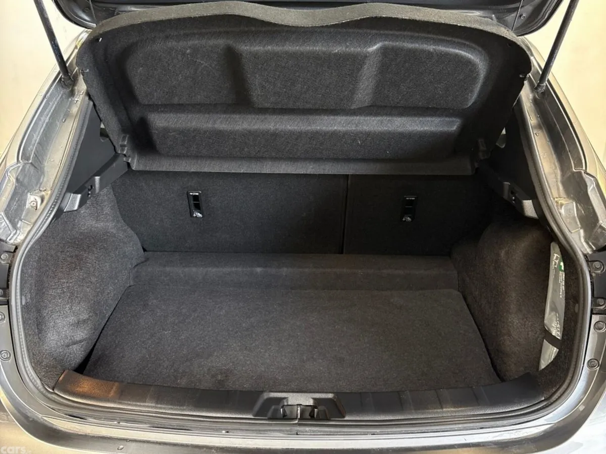 Nissan Qashqai MPV, Petrol, 2021, Grey