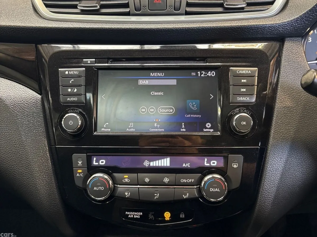 Nissan Qashqai MPV, Petrol, 2021, Grey