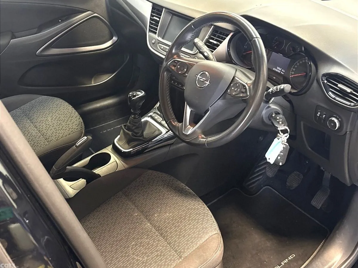 Opel Crossland SUV, Diesel, 2024, Black