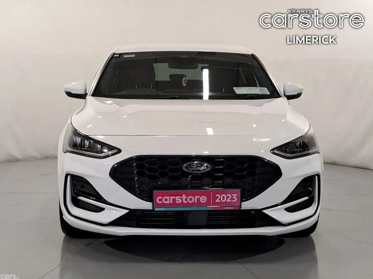 Ford Focus Hatchback, Petrol, 2023, White