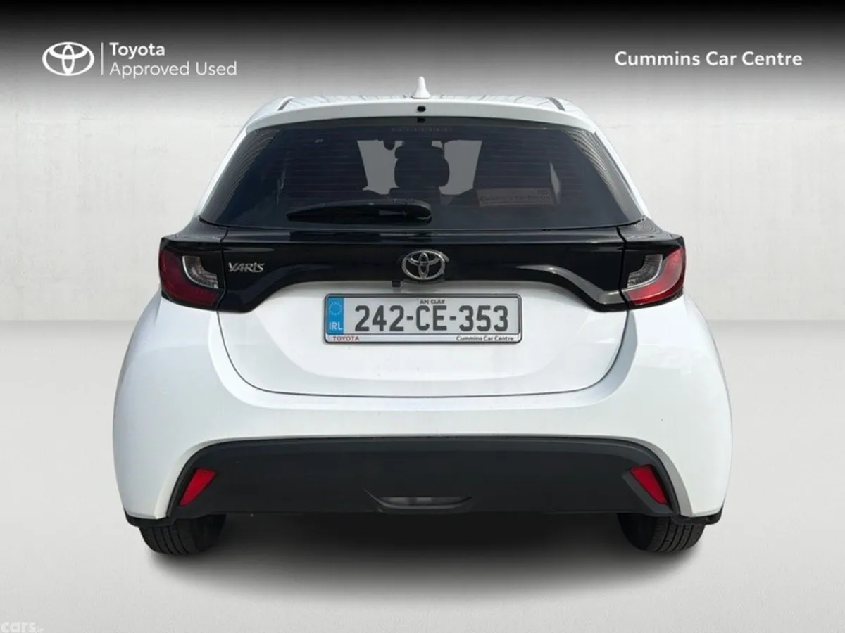 Toyota Yaris Hatchback, Petrol, 2024, White