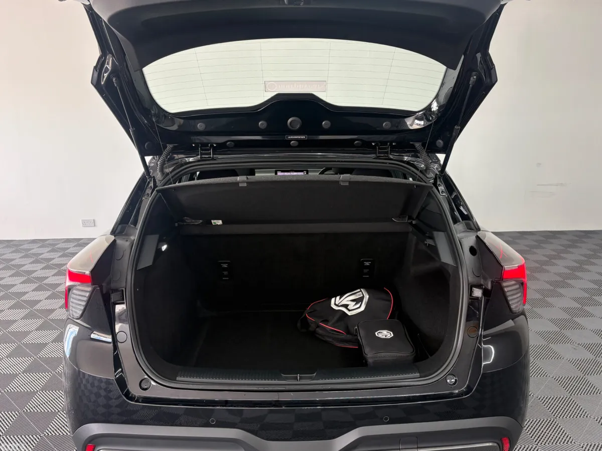 MG MG4 Hatchback, Electric, 2023, Black