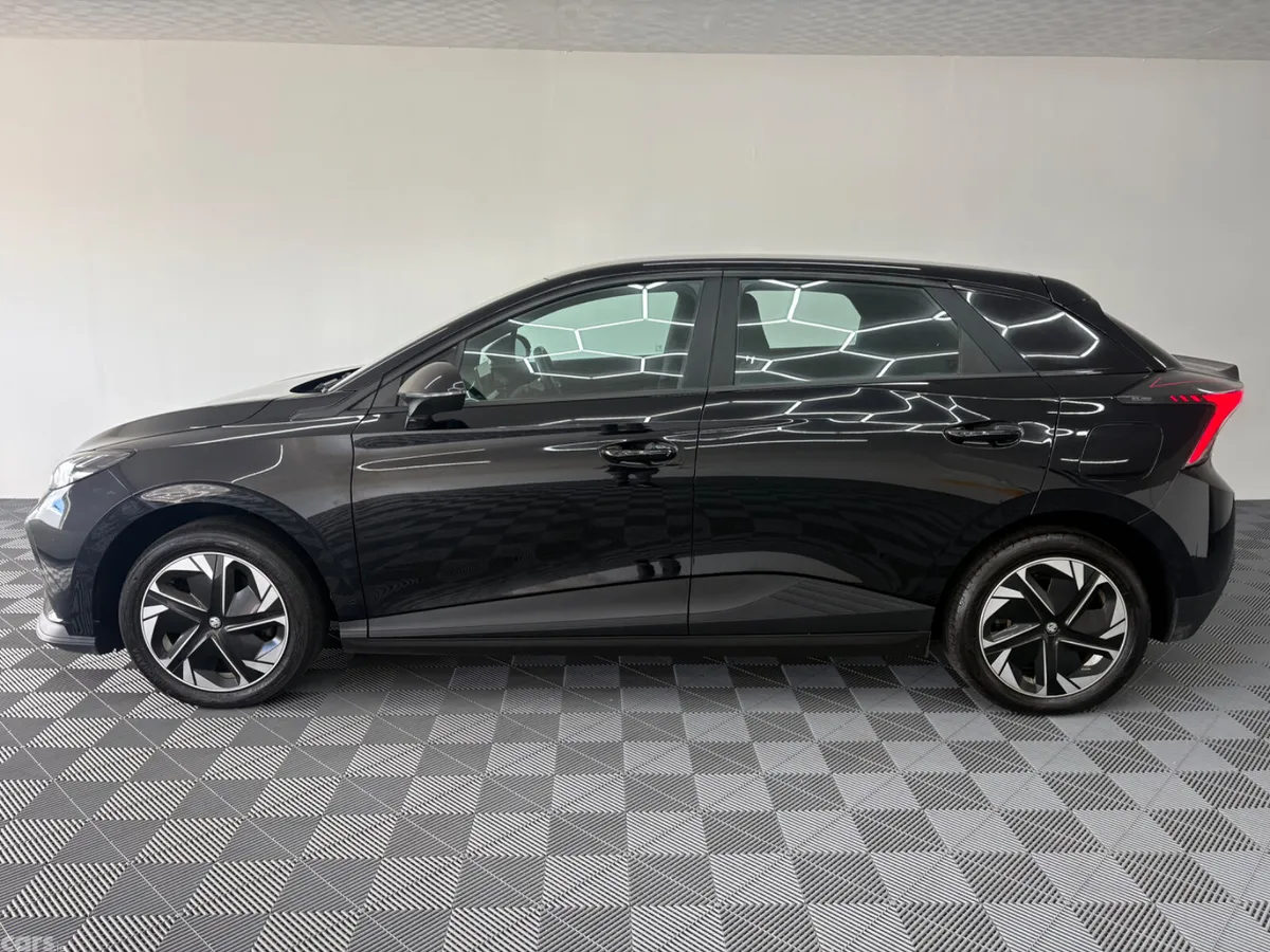 MG MG4 Hatchback, Electric, 2023, Black