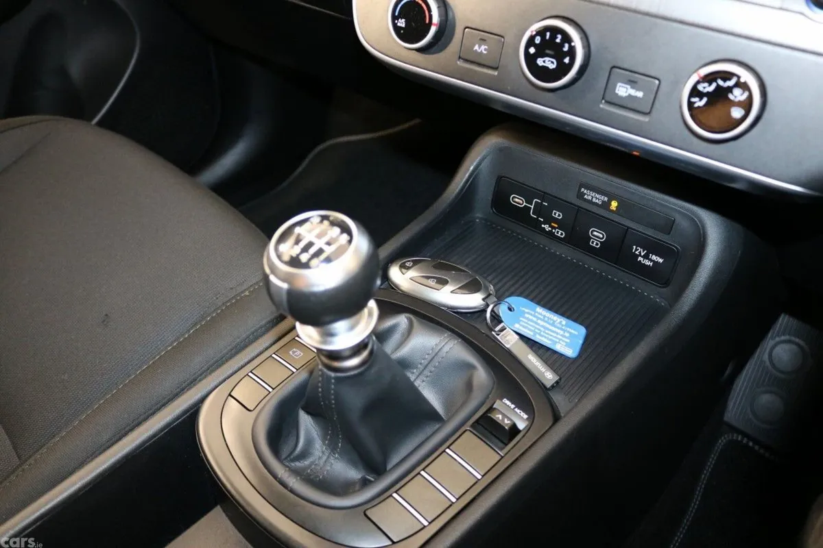 Hyundai KONA Signature 1.0L Petrol Compact SUV, Dublin