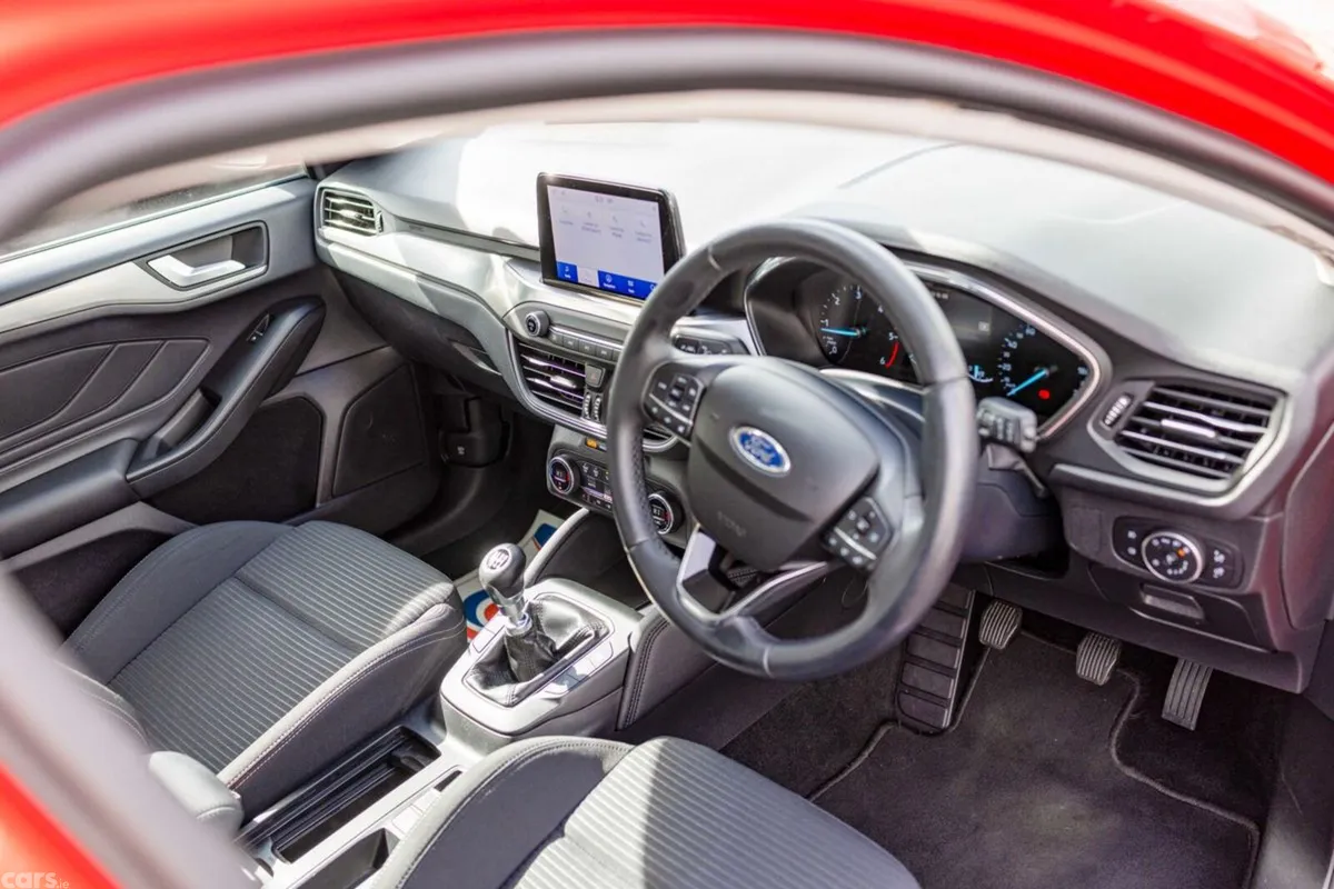 Ford Focus Hatchback, Diesel, 2020, Red