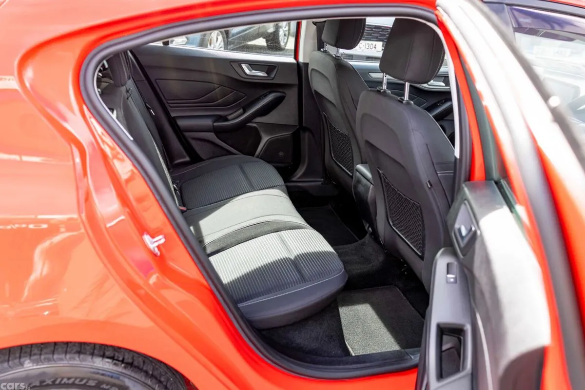 Ford Focus Hatchback, Diesel, 2020, Red