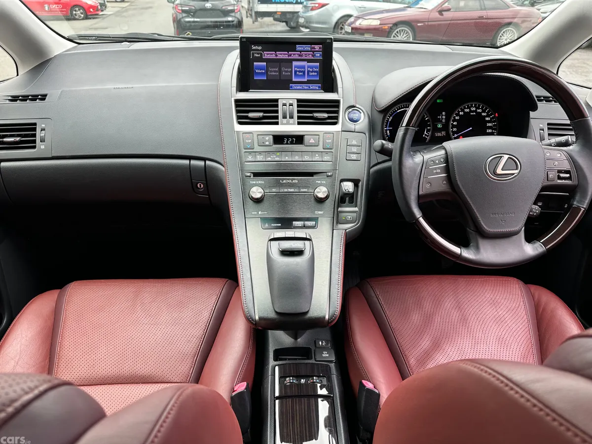 Lexus HS Saloon, Petrol Hybrid, 2013, Silver