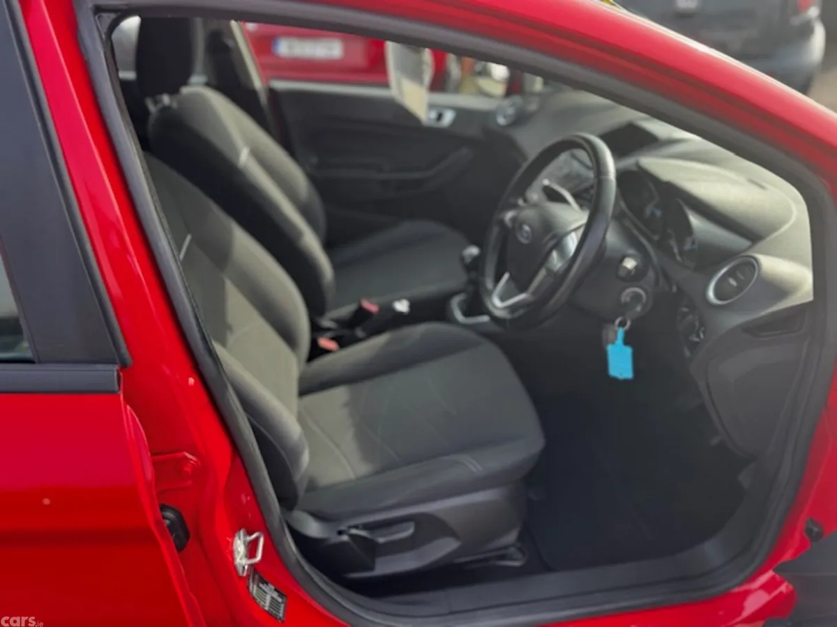 Ford Fiesta Hatchback, Petrol, 2016, Red