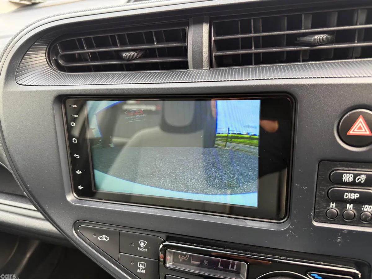 Toyota Aqua Hatchback, Petrol Hybrid, 2018, White
