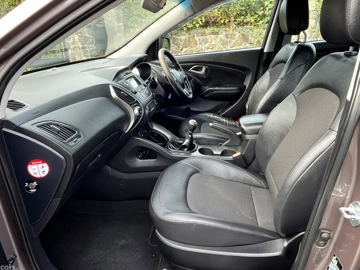 Hyundai ix35 SUV, Diesel, 2015, Brown