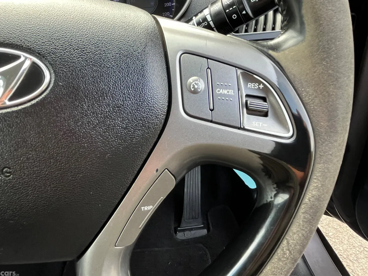 Hyundai ix35 SUV, Diesel, 2015, Brown
