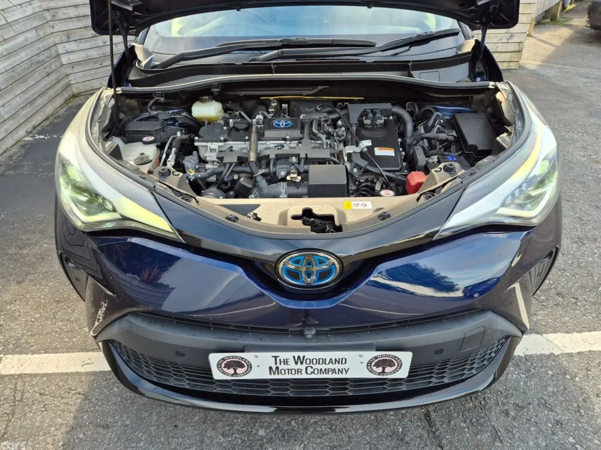Toyota C-HR SUV, Petrol Hybrid, 2021, Blue