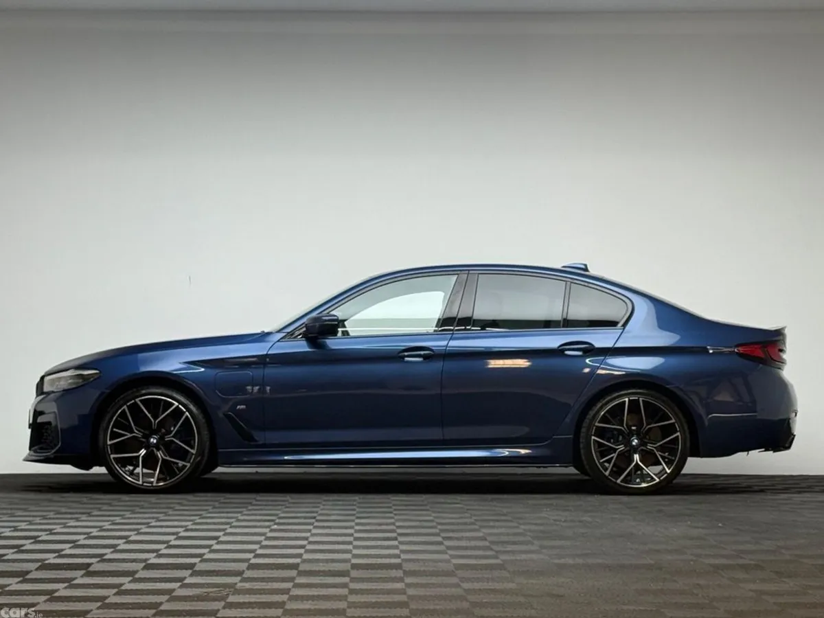 BMW 5-Series Saloon, Petrol Plug-in Hybrid, 2021, Blue