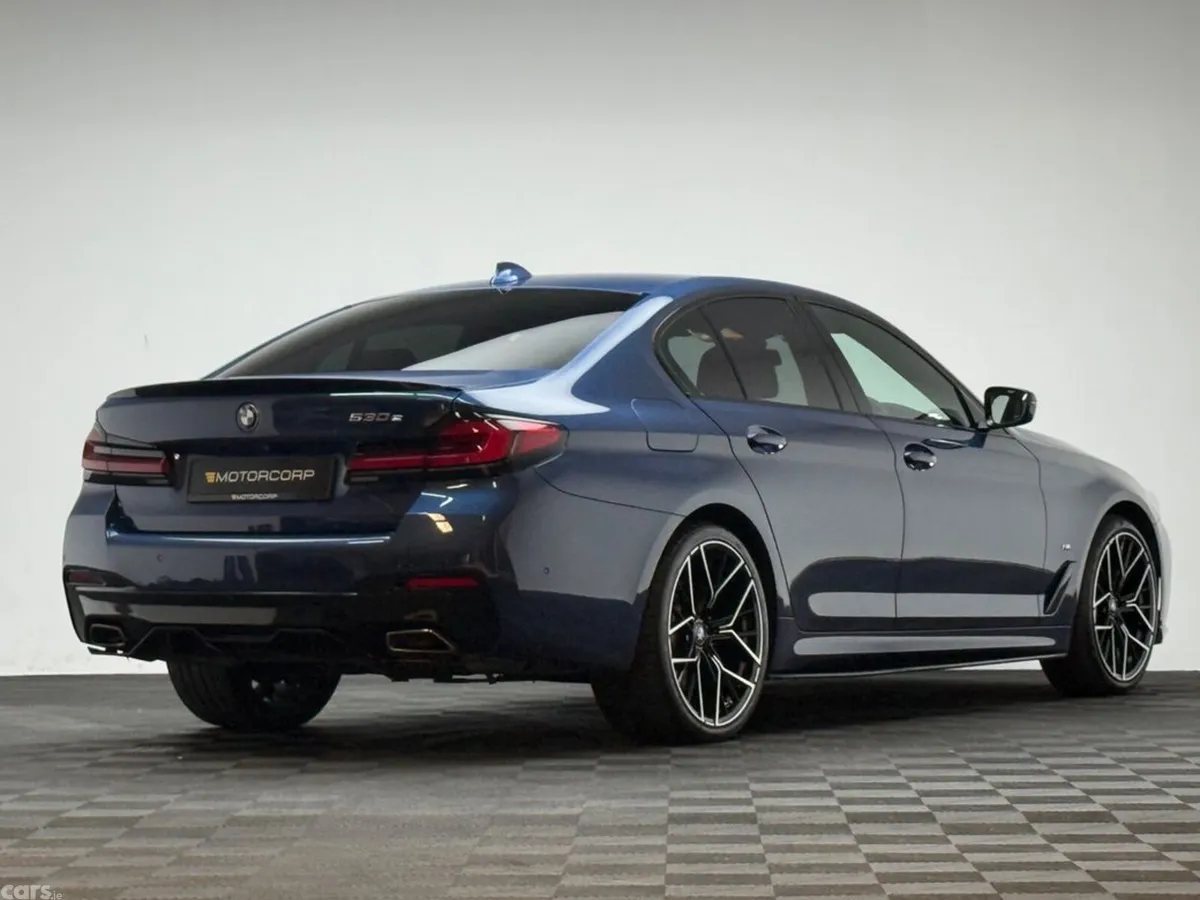 BMW 5-Series Saloon, Petrol Plug-in Hybrid, 2021, Blue