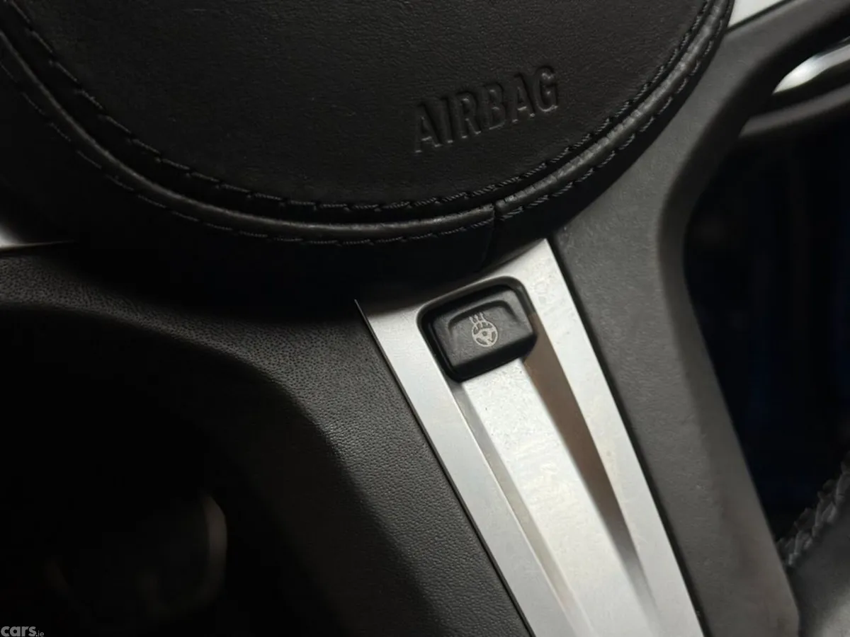 BMW 5-Series Saloon, Petrol Plug-in Hybrid, 2021, Blue