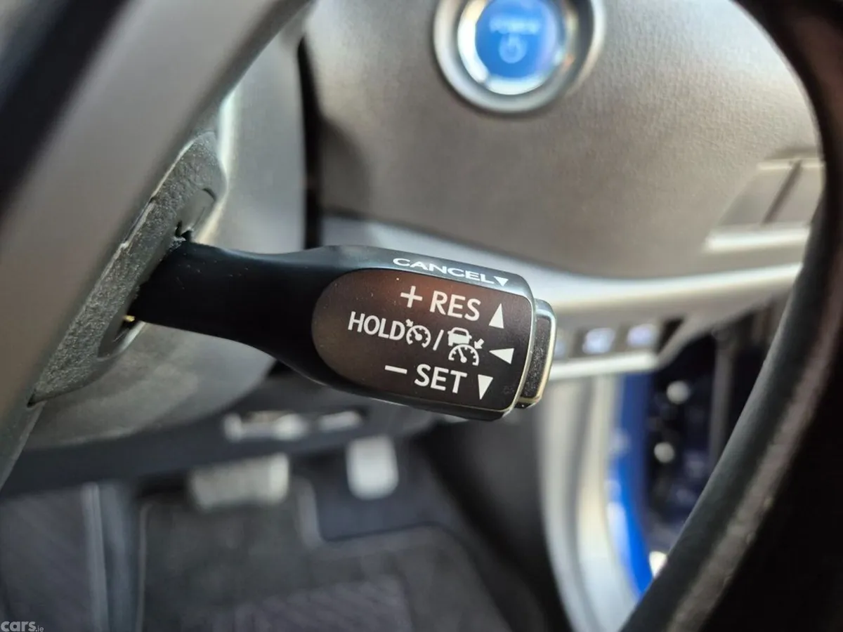 Toyota C-HR SUV, Petrol Hybrid, 2021, Blue