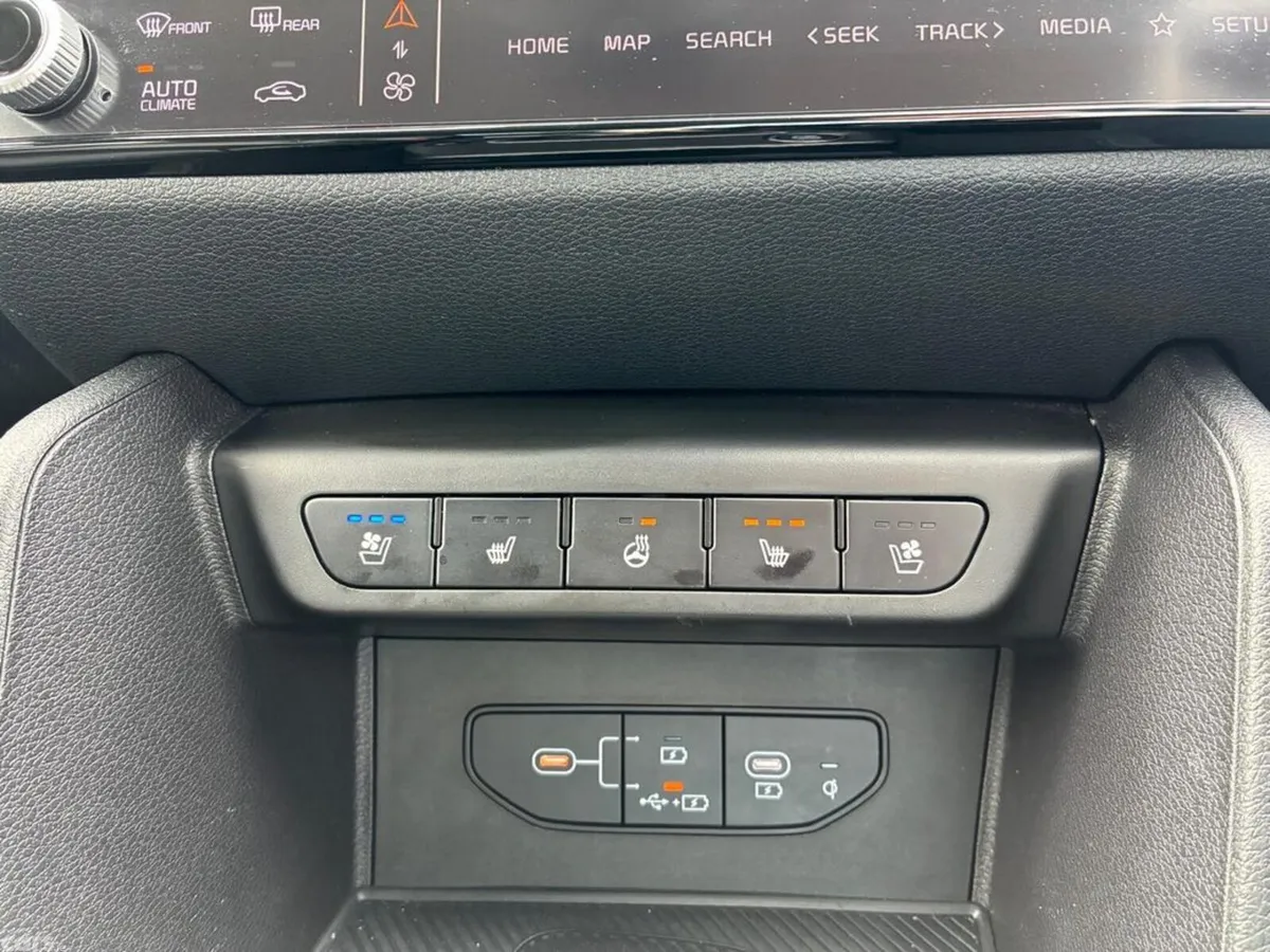Kia Sportage SUV, Diesel Hybrid, 2026, Red