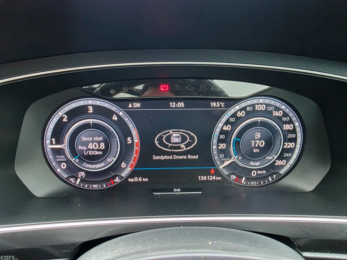 Volkswagen Tiguan Hatchback, Diesel, 2017, White