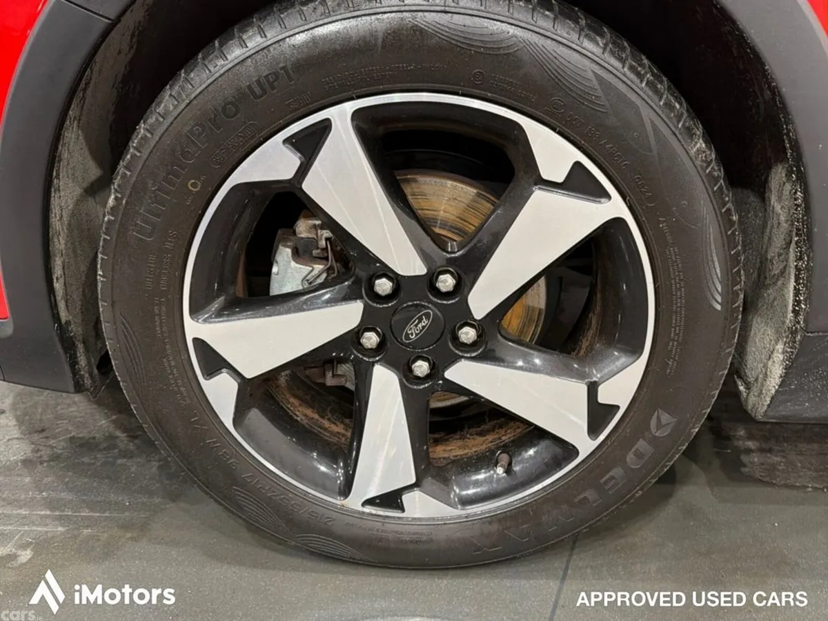 Ford Focus Hatchback, Petrol, 2024, Red