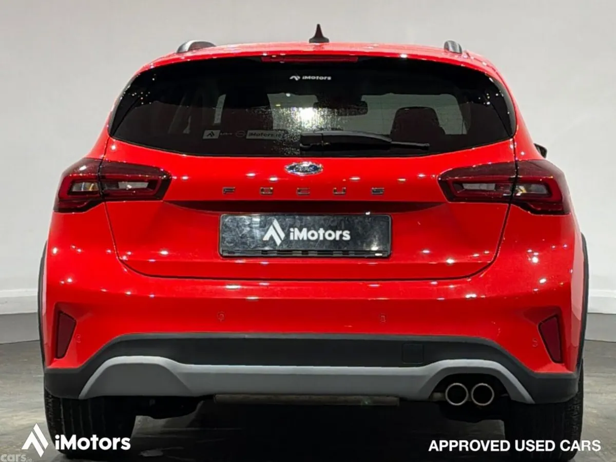 Ford Focus Hatchback, Petrol, 2024, Red