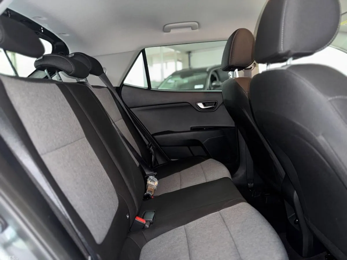 Kia Stonic Estate, Petrol Hybrid, 2026, Grey