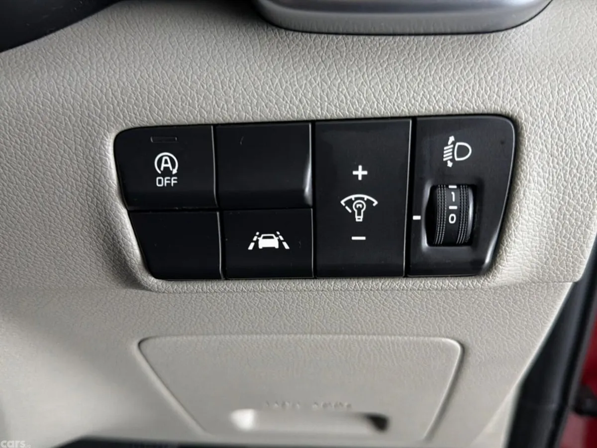 Kia Sportage SUV, Diesel Hybrid, 2021, Red