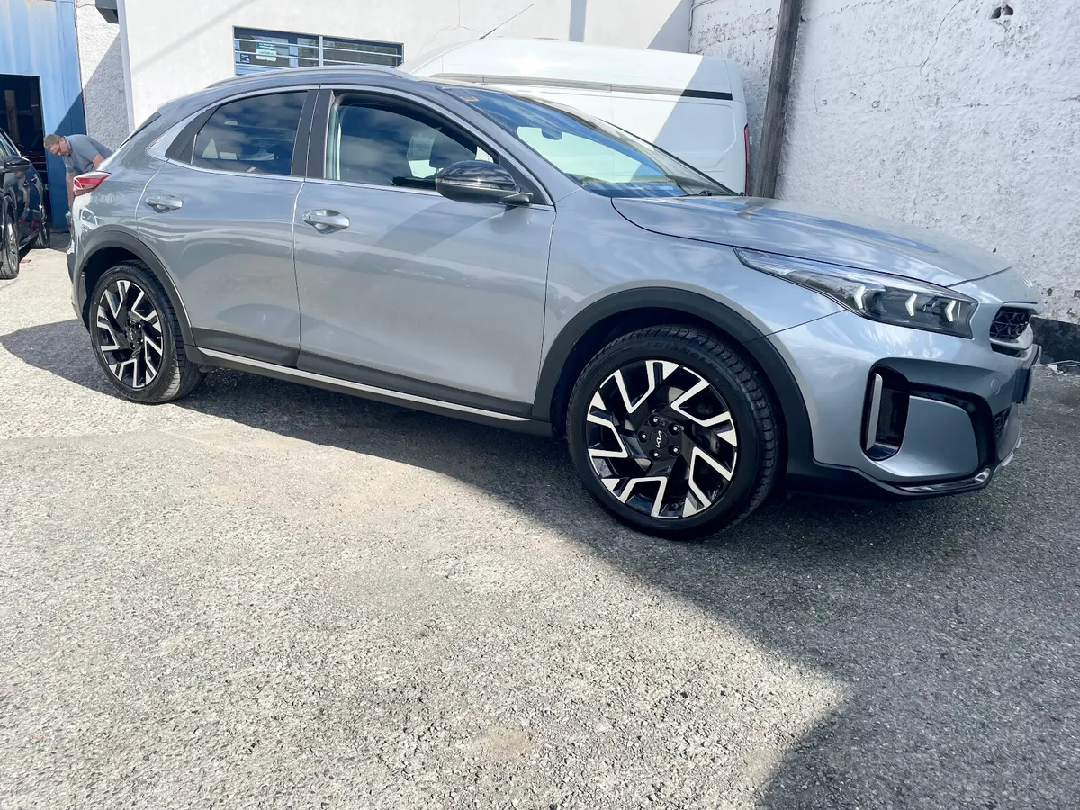 Kia XCeed Hatchback, Petrol Plug-in Hybrid, 2023, Grey