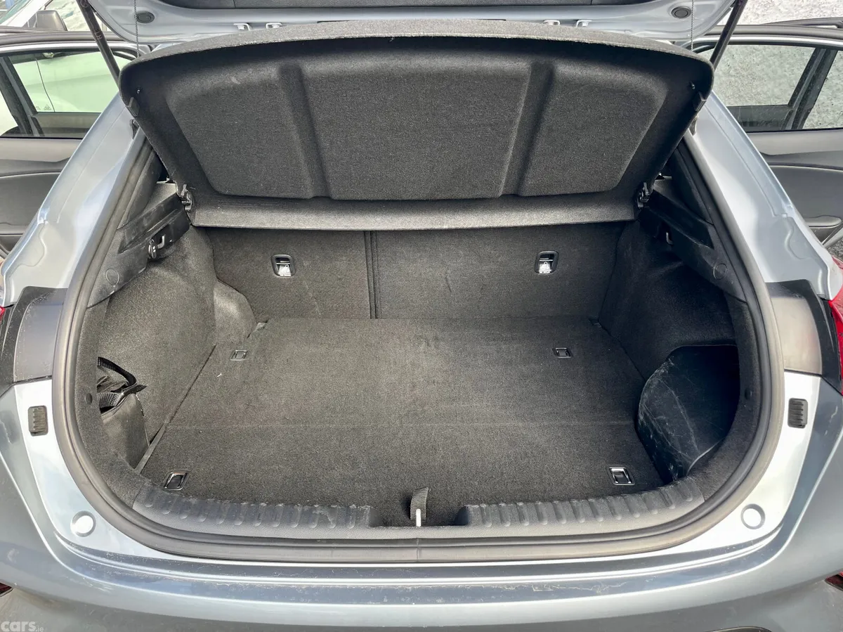 Kia XCeed Hatchback, Petrol Plug-in Hybrid, 2023, Grey