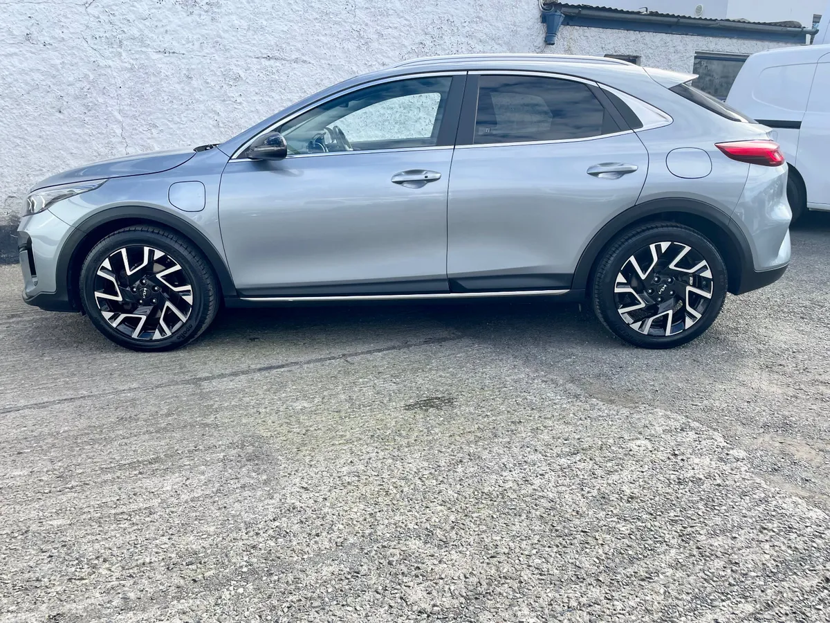 Kia XCeed Hatchback, Petrol Plug-in Hybrid, 2023, Grey