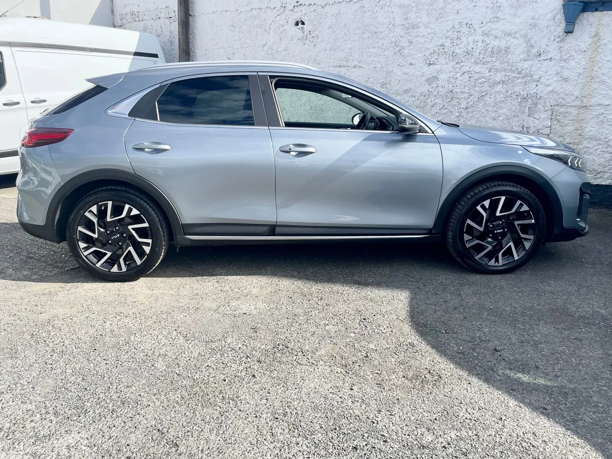 Kia XCeed Hatchback, Petrol Plug-in Hybrid, 2023, Grey